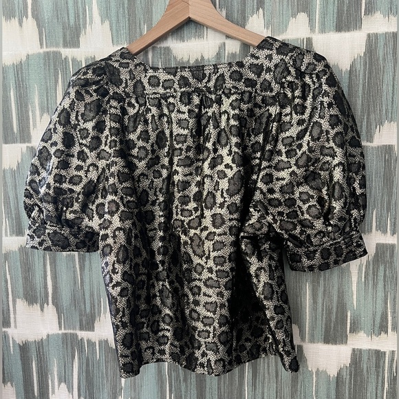 Smythe - leopard square neck Metallic Leopard Print Puff Sleeve Top- Small - Picture 5 of 6